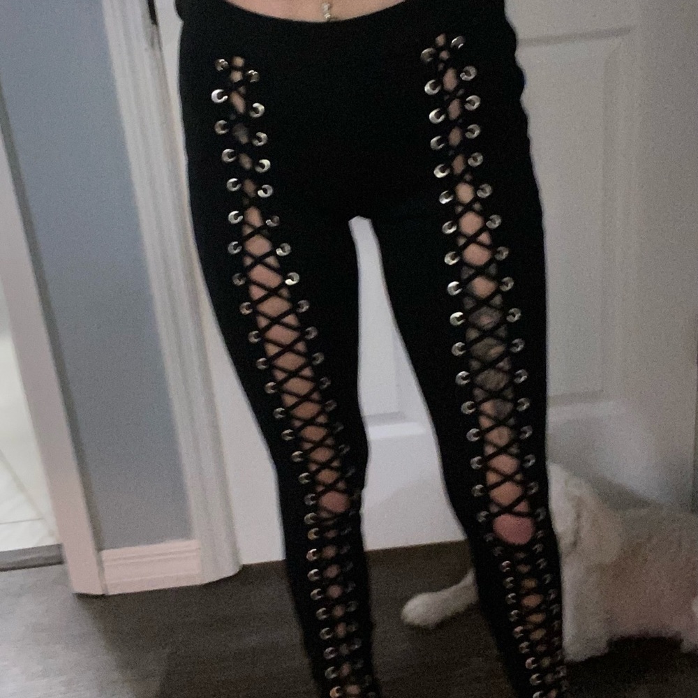 Fashion nova front lace up leggings